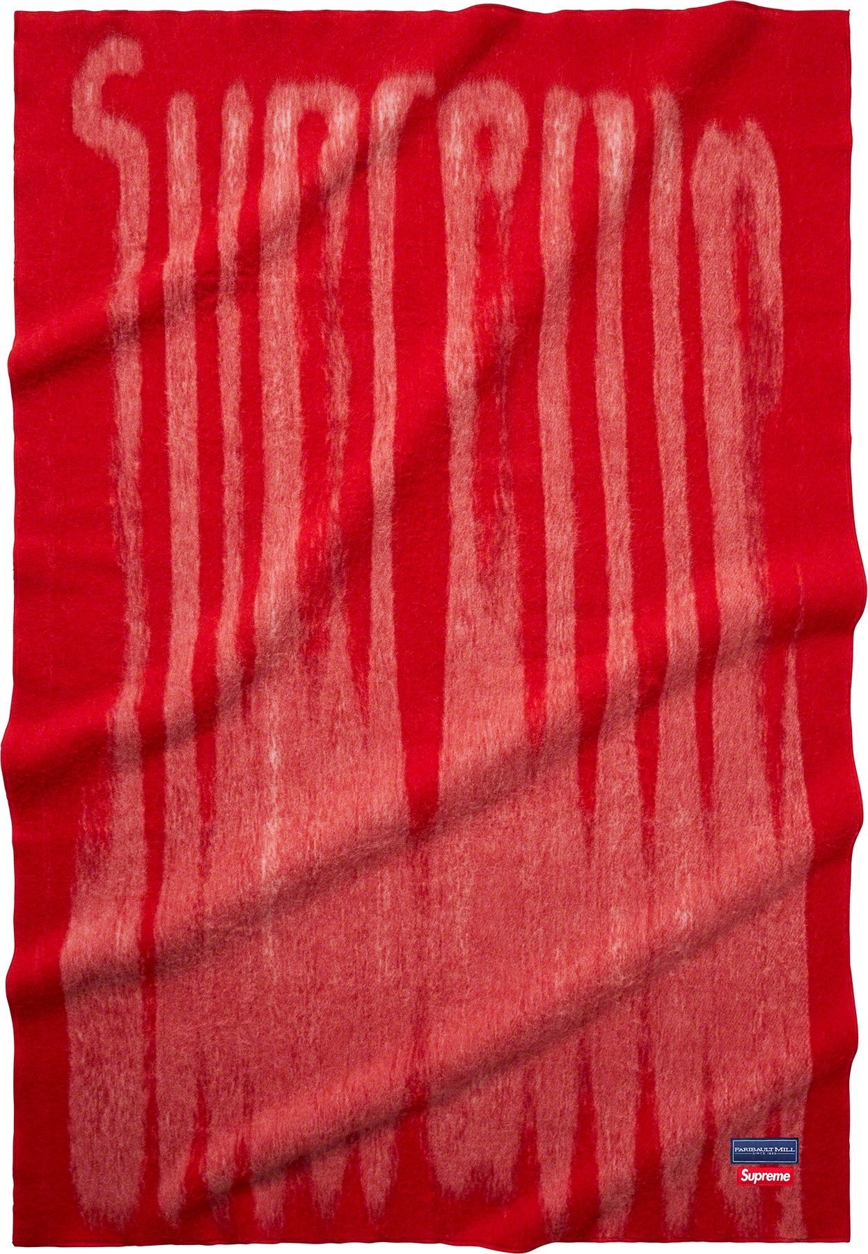 Blurred Logo Blanket view 10